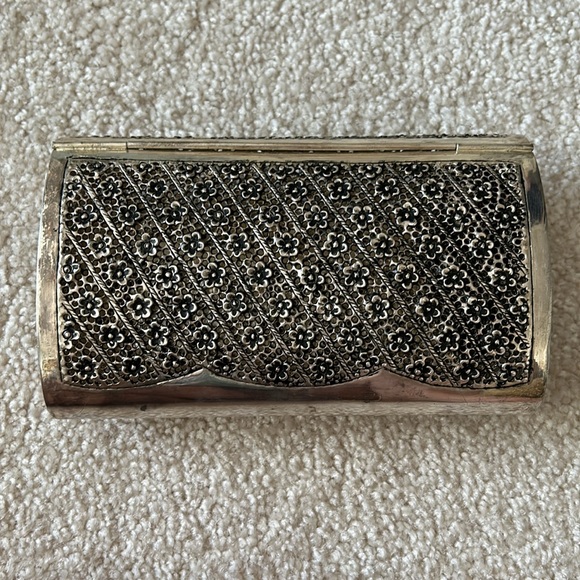 Silver wash covered clutch. Punched metal in a floral pattern. - Picture 2 of 8